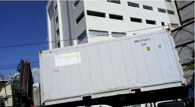 Hospital Santa Mônica afirma que segue atendendo dentro da capacidade e confirma locação de container refrigerado