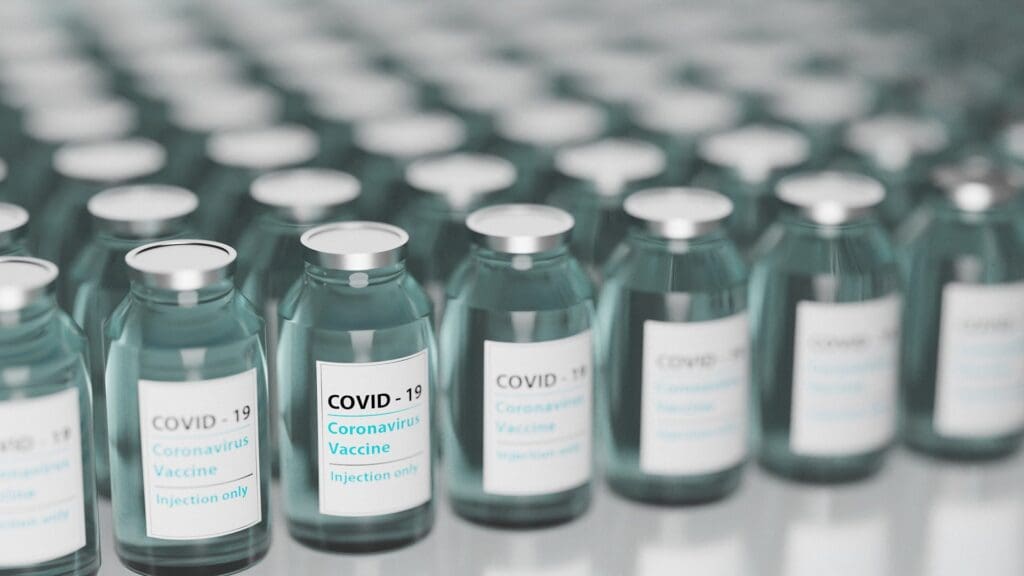 Regional recebe mais de 23 mil doses de vacinas contra a Covid-19; cerca de 4 mil ficam em Divinópolis