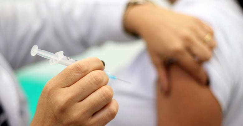 Vacinação em Divinópolis volta a se mostrar em ritmo lento