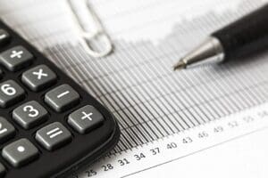 Estimativa do FMI coloca o Brasil de volta ao Top 8 econômico global em 2027; ultrapassar Itália e Rússia