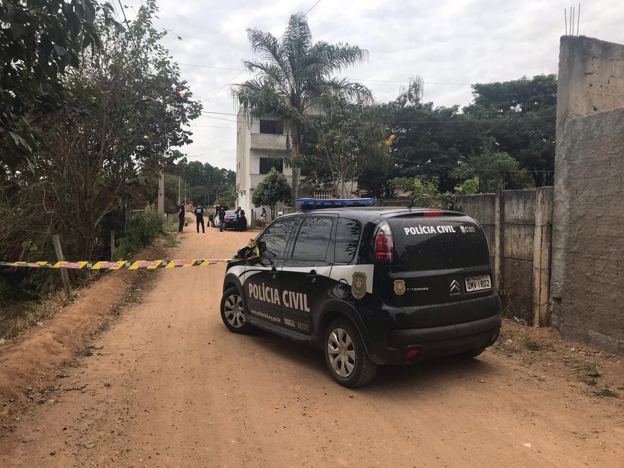 Pol&iacute;cia Civil reconstitui homic&iacute;dio ocorrido em Ara&uacute;jos