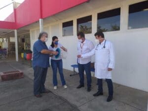 UPA de Divin&oacute;polis dispensa 30 capacetes Elmo doados por empres&aacute;rios por consumo de oxig&ecirc;nio