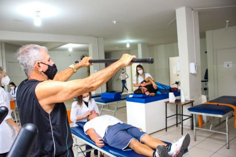 Centro de Reabilitação atende pacientes com sequelas da Covid-19 em Divinópolis