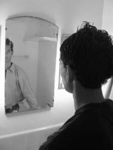 Rascunhos da Vida: O espelho…