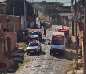 Homem &eacute; ferido com faca Ita&uacute;na