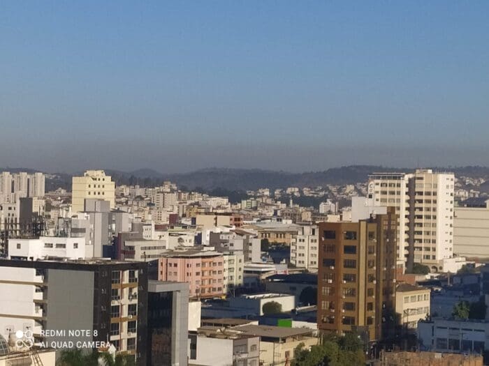 Temperatura máxima em Divinópolis pode chegar a 29°C neste domingo, massa de ar seco continua