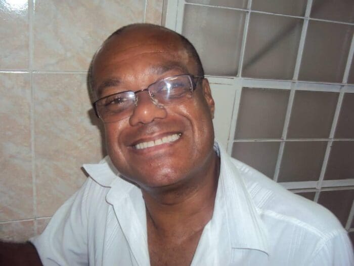 Cleitinho Azevedo emite nota de pesar sobre morte de assessor parlamentar "Bira" por Covid 19