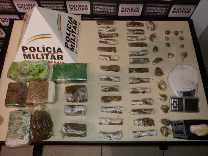 Após denúncia, PM encontra 8 barras e tabletes de maconha no Belo Vale em Divinópolis