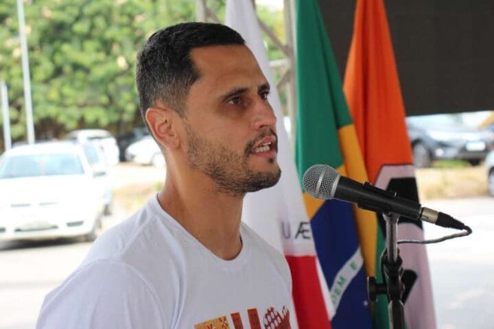 Pesquisa mede aprovação do prefeito Gleidson; veja números