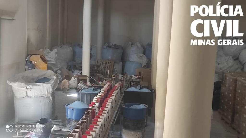 Polícia Civil apreende 50 toneladas de sabão em pó falsificado na cidade de Nova Serrana