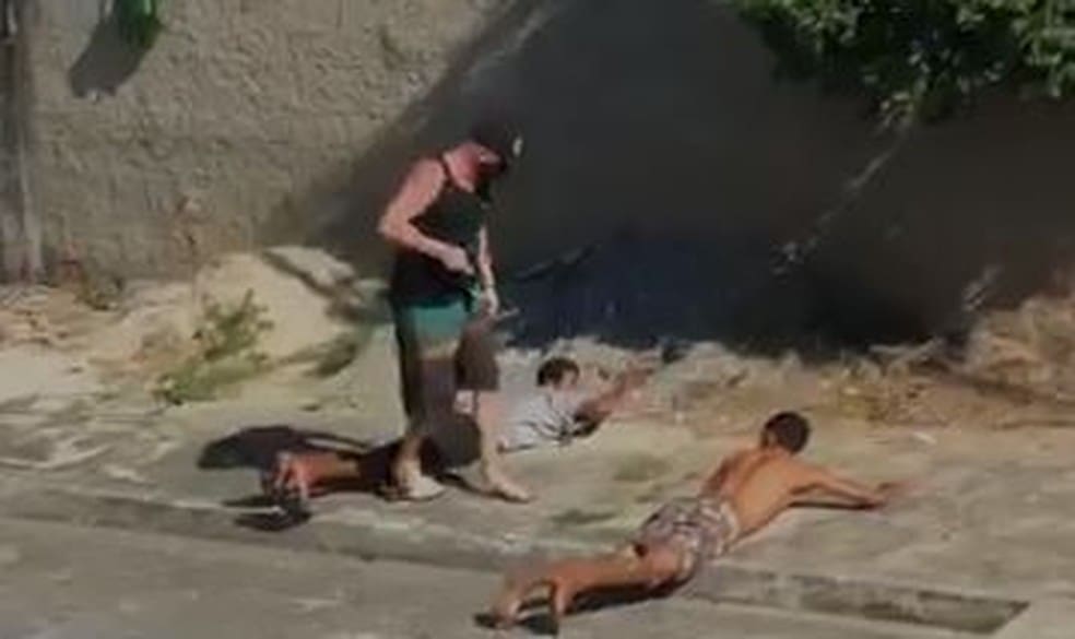 Vídeo mostra jovens sendo executados em Nova Iguaçu, imagens fortes