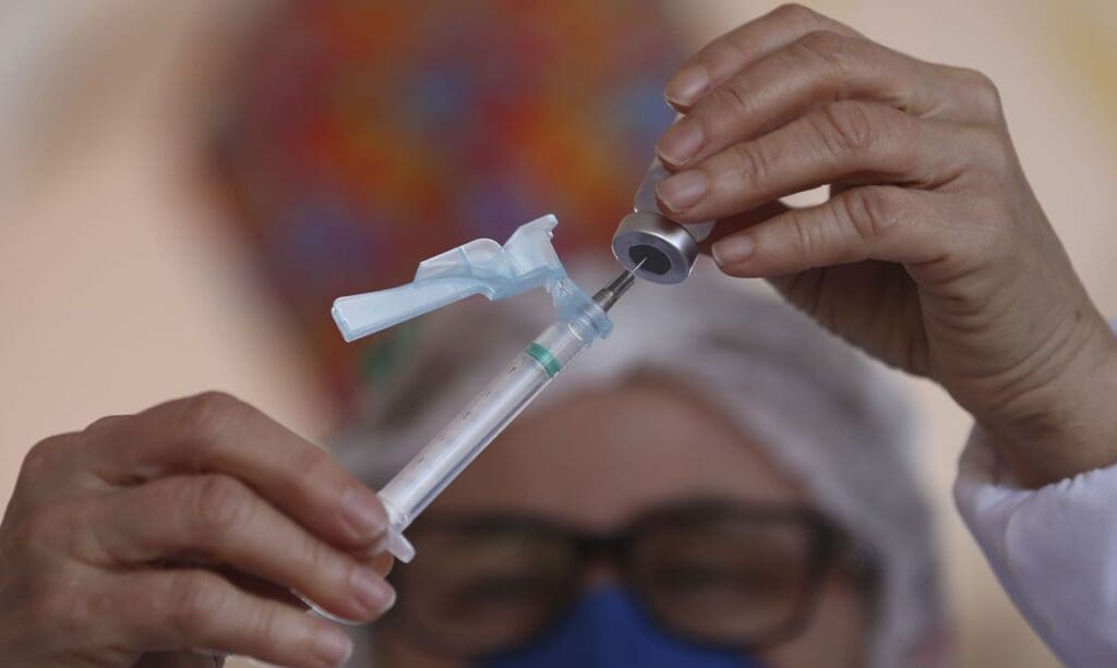 Prefeitura de Divinópolis atualiza dados referentes à vacinação contra a Covid-19