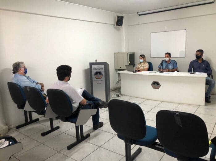 Reunião discute andamento das obras da MG-050 no trevo do Icaraí