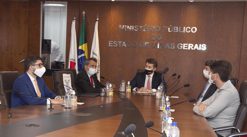 AMM se reúne com MP Governo de Minas para acordo da dívida de cerca de R$ 7 bilhões da saúde com os municípios