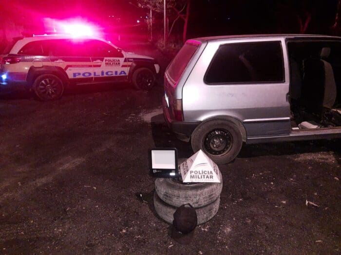 PM recupera bens furtados e apreende veículo utilizado no crime