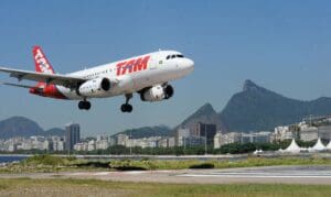 Planejou viajar de avi&atilde;o? Pilotos e comiss&aacute;rios far&atilde;o greve a partir do dia 29
