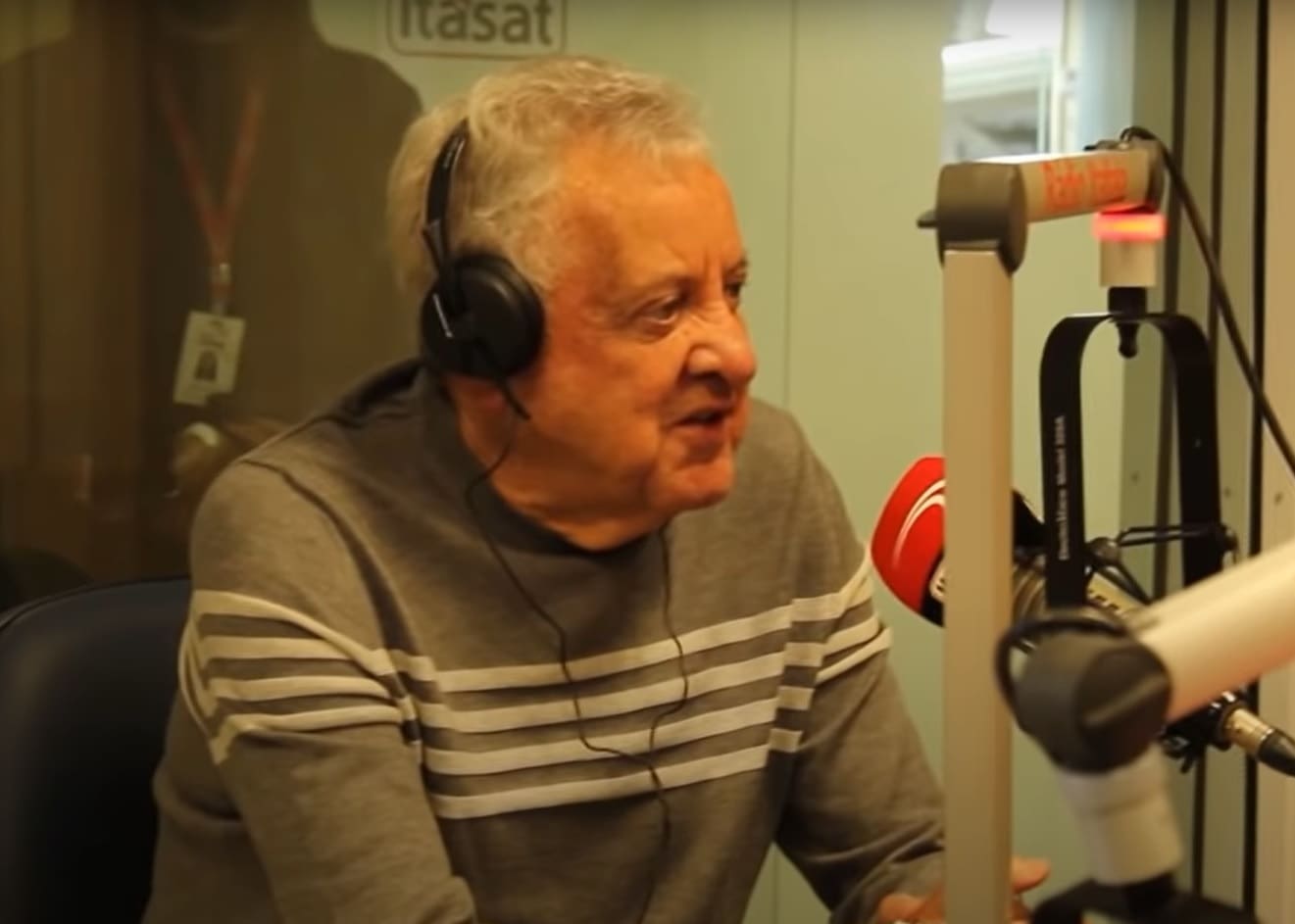 Ex-presidente, Emanuel Carneiro se despede oficialmente da Rádio Itatiaia