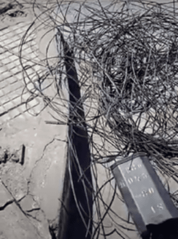 Telespectador faz registro de fios espalhados em Divinópolis que podem causar acidentes; veja vídeos