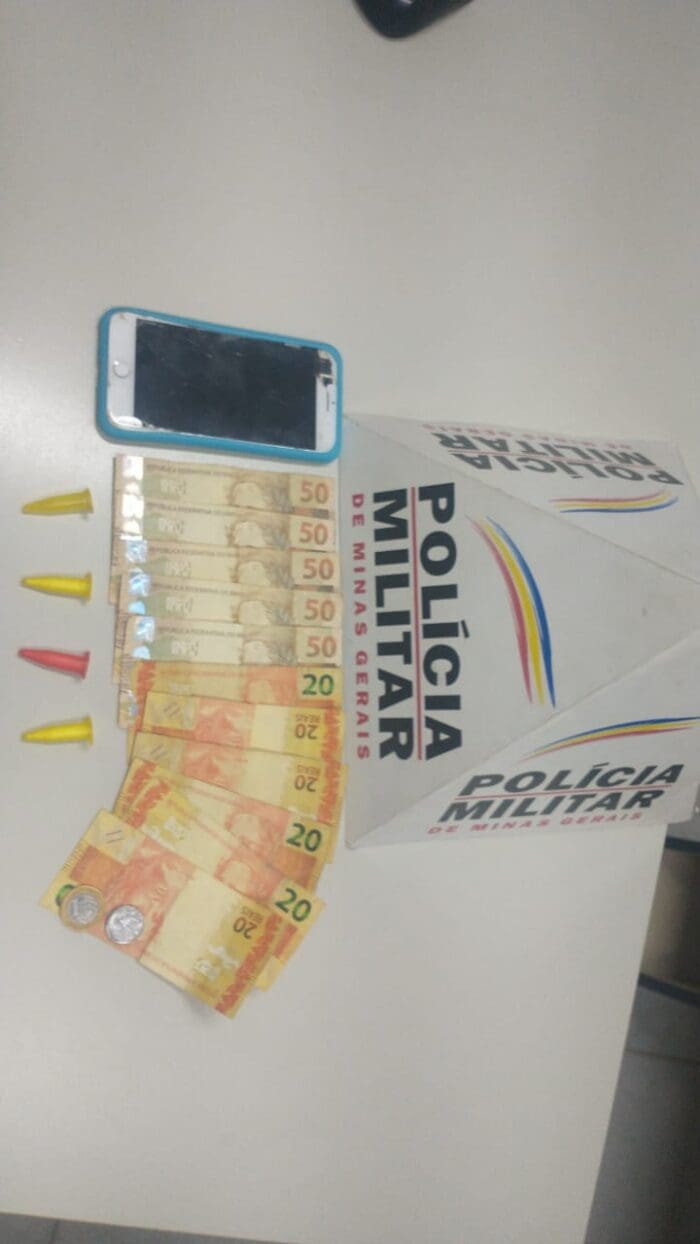 PM prende acusados por tráfico de drogas e direção perigosa