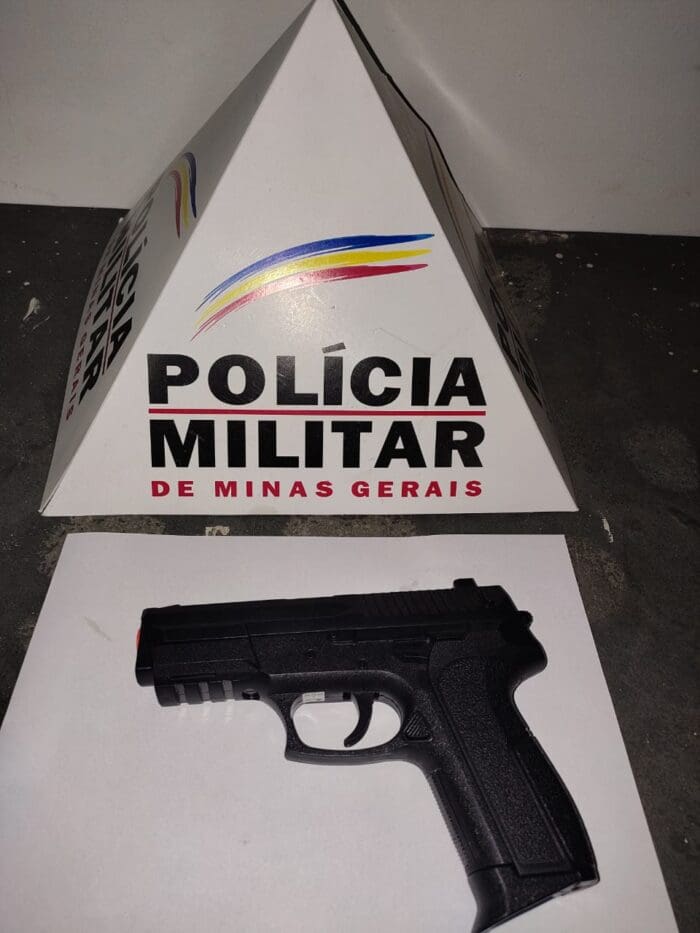 Motociclista é preso com arma e com sintomas de embriaguez