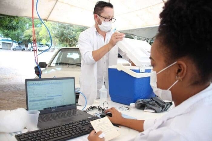 Covid 19: Está aberto cadastro de vacinação para nascidos em 1985