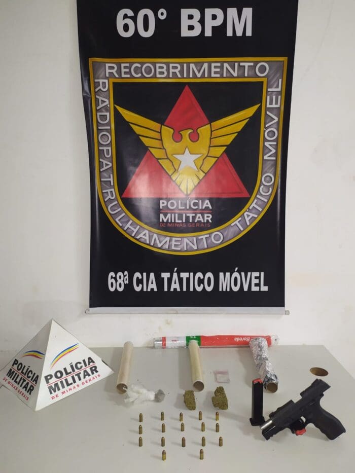 Adolescente é apreendido com arma, tabletes e porções de maconha