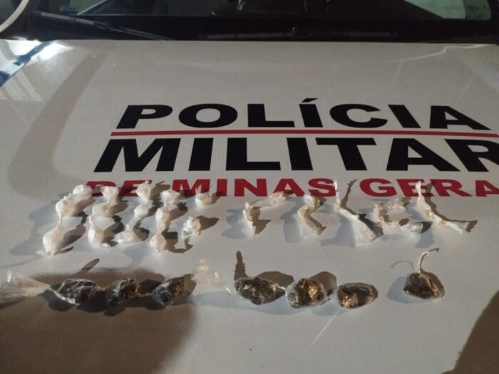 Pedras de crack e papelotes de cocaína são apreendidos com adolescente