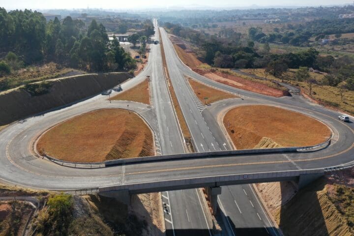 Transporte irregular de cargas pode causar acidentes