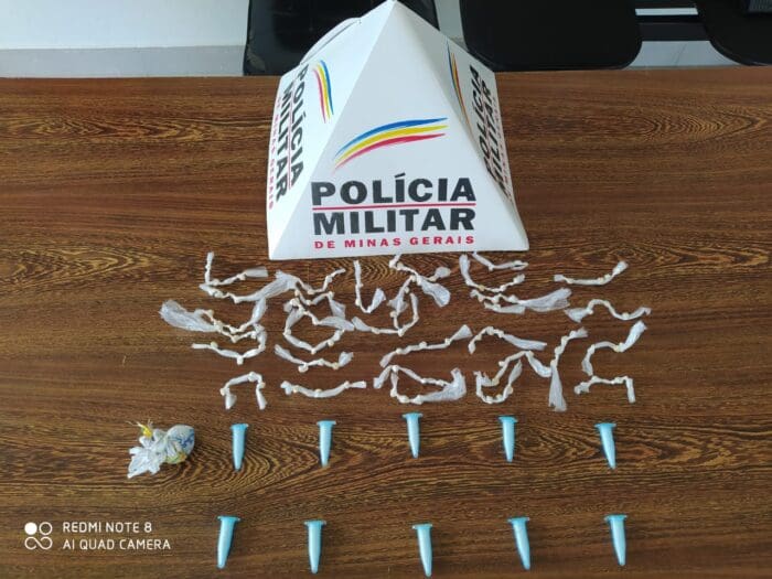 Homem é detido com mais de 90 pedras de crack