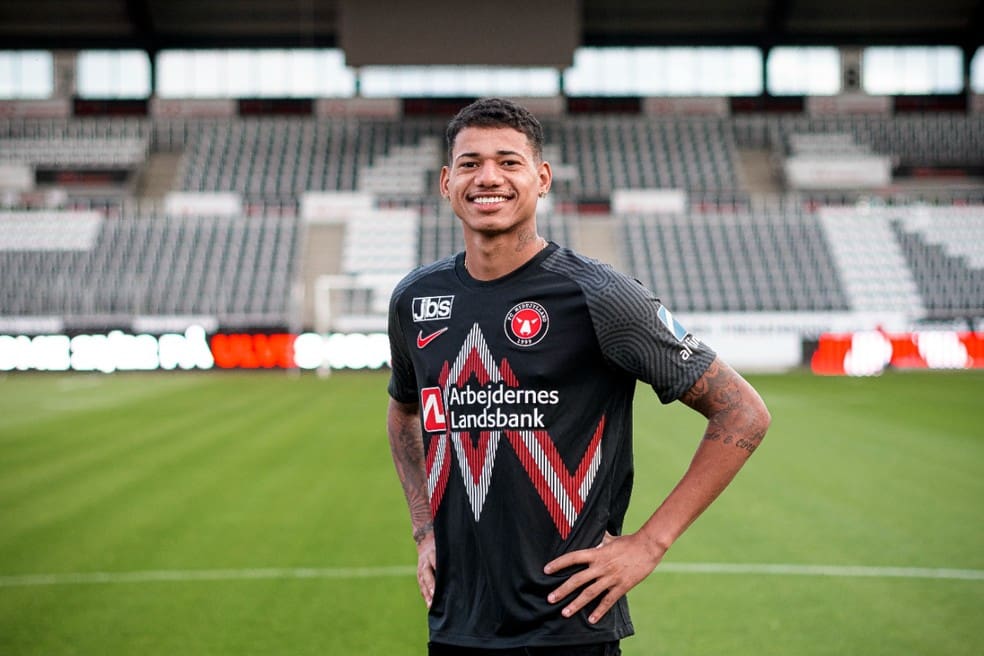 Atlético vende Marrony