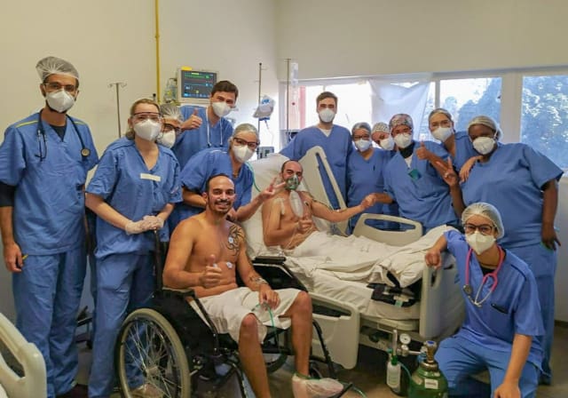 Gêmeos superam a covid-19 depois de longa internação no Hospital Eduardo de Menezes