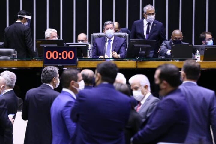 PEC do voto impresso é rejeitada pela Câmara dos Deputados; confira como votaram os parlamentares