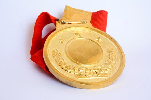Madrugada de ouro para o Brasil na canoagem e no boxe e sem medalha para o vôlei masculino nas Olimpiadas.
