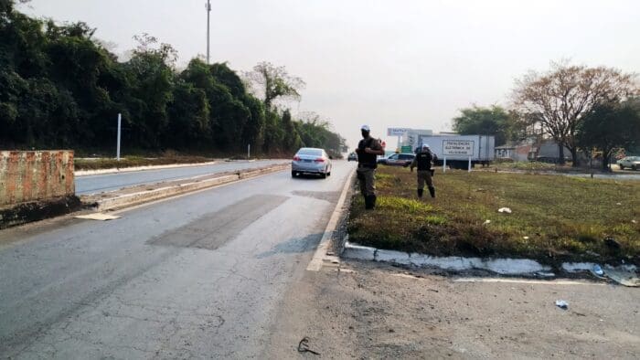 Caminhoneiros fazem protesto em rodovias; saiba situação de Divinópolis