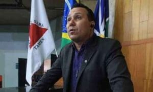 Vereador de Uberl&acirc;ndia que prop&ocirc;s desobriga&ccedil;&atilde;o de m&aacute;scara morre de COVID-19