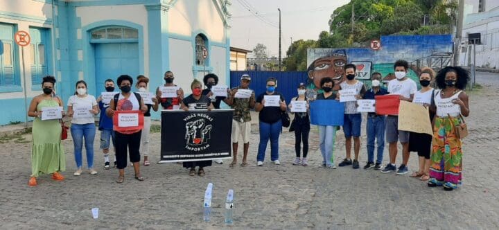 Mundi realiza protesto em relação a morte de segurança