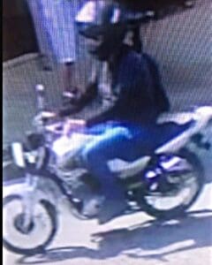Motociclista assedia mulheres no Centro de Ita&uacute;na