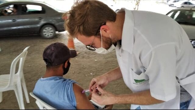 Aberto cadastramento para vacina&ccedil;&atilde;o contra a Covid-19 para pessoas com 18 anos ou mais