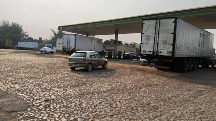 Caminhoneiros fazem protesto em rodovias; saiba situação de Divinópolis