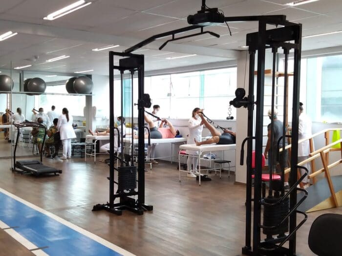 Clínica de Fisioterapia da Faculdade Una Divinópolis oferece atendimento gratuito