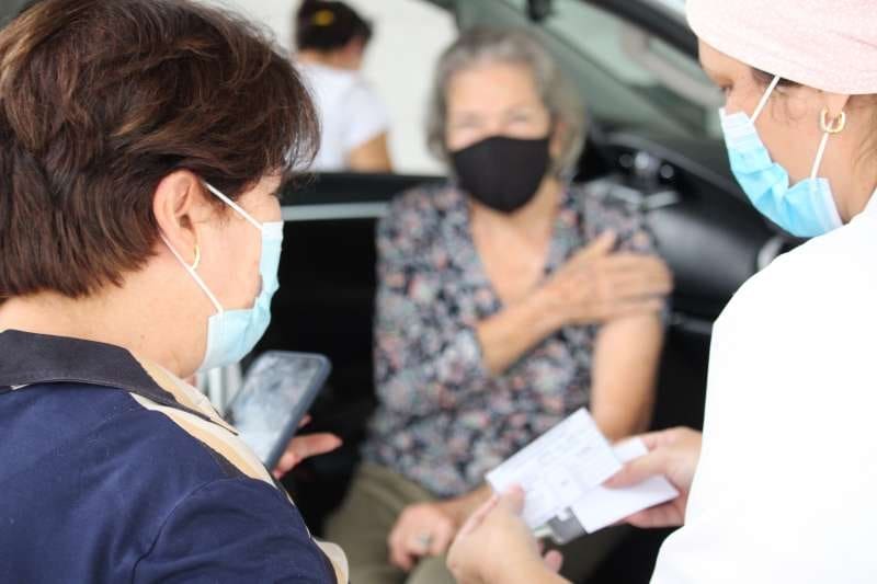 Cadastro para dose reforço da vacina contra Covid 19 em idosos acima de 80 anos está aberto