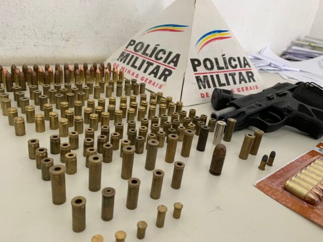 Operação da PM de combate ao crime de homicídio resulta na apreensão de arma fogo, diversos tipos de munições e prisão de um envolvido