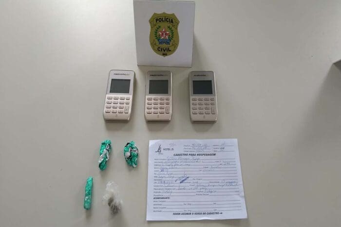 Jovem é preso suspeito de fingir ser motoboy e aplicar golpe em idosa