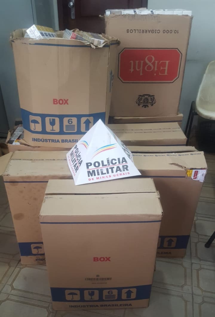 Polícia Militar apreende cigarros contrabandeados