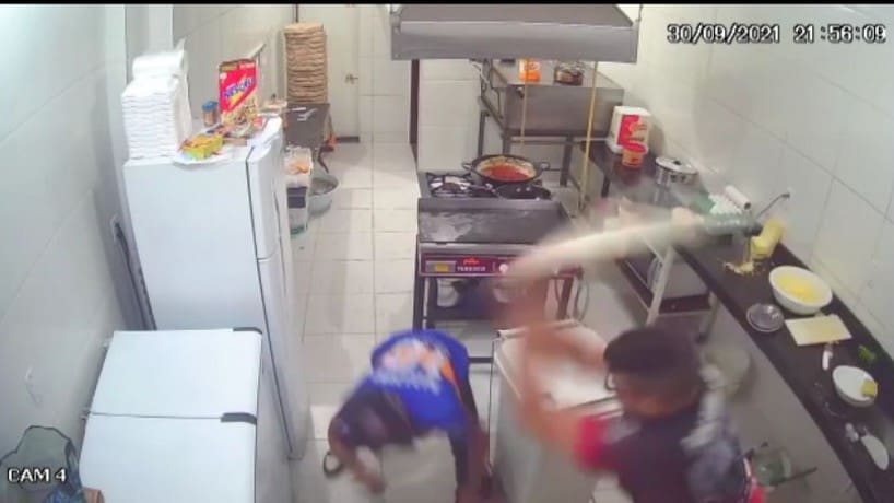 Fake News: não é de Divinópolis vídeo em que homem reage a assalto com rolo de macarrão