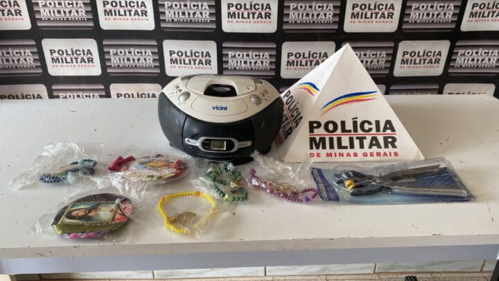 PM prende acusado por furto e recupera materiais