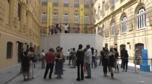 Conhe&ccedil;a a exposi&ccedil;&atilde;o &ldquo;A Tens&atilde;o&rdquo; de Leandro Erlich que estreou em Belo Horizonte