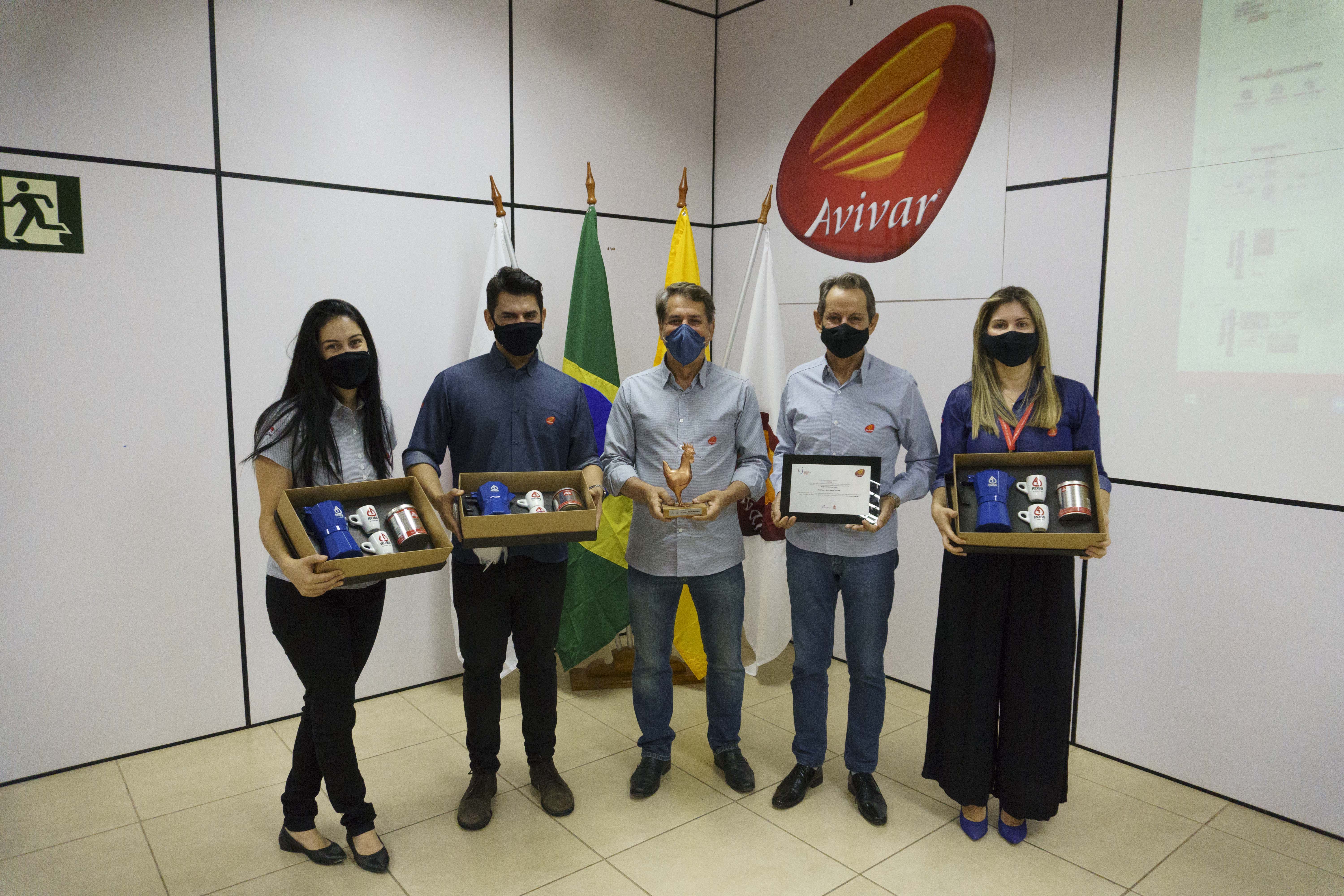 Avivar Alimentos recebe pr&ecirc;mio pelos resultados de produtividade de ovos
