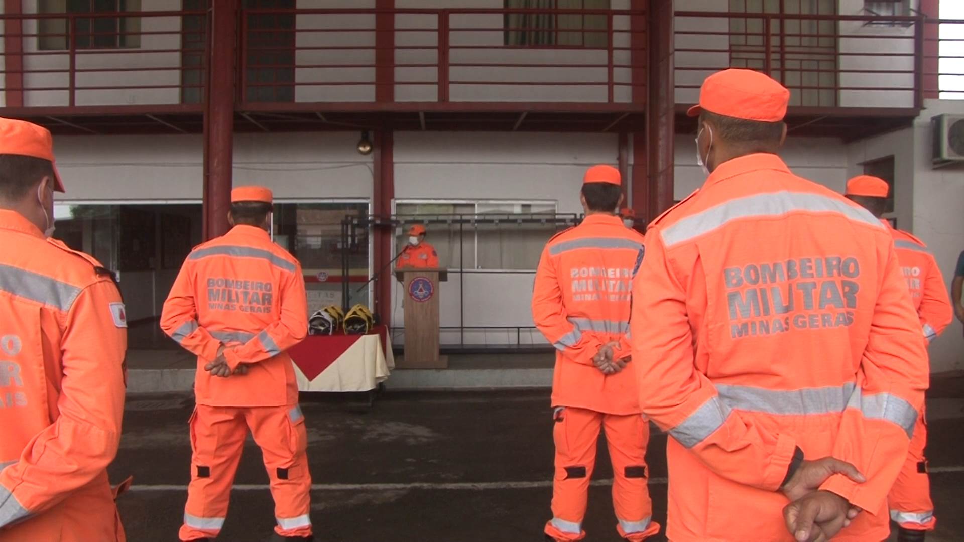 Corpo de Bombeiros recebe novos equipamentos de proteção em Divinópolis