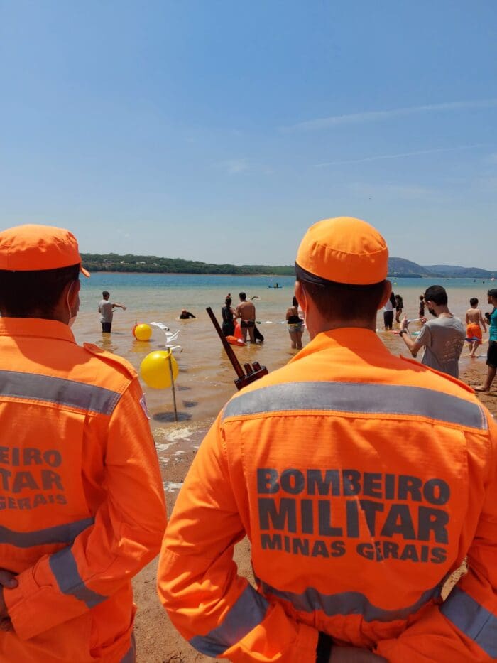 10º Batalhão de Bombeiros Militar realiza prevenção aquática durante evento no Lago das Roseiras